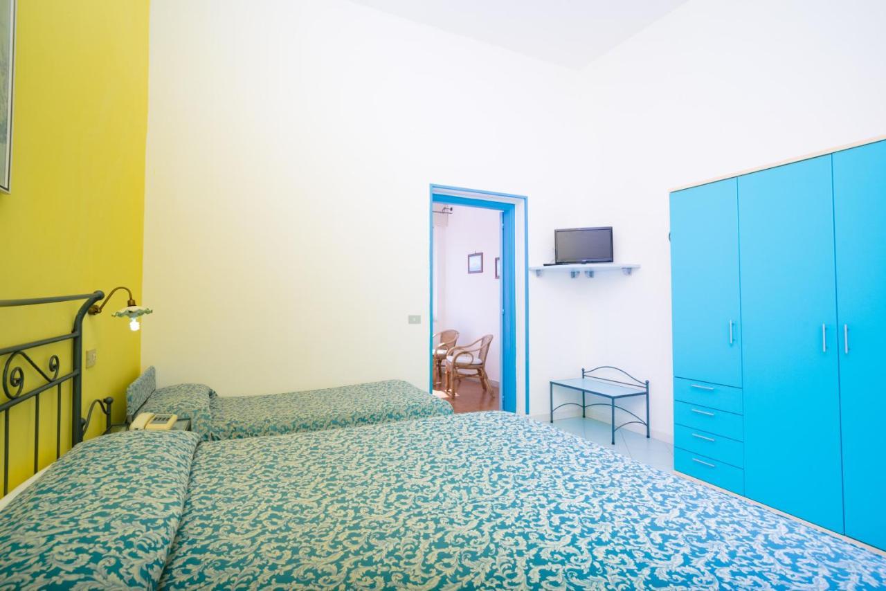 Hotel Celeste بروسيدا المظهر الخارجي الصورة