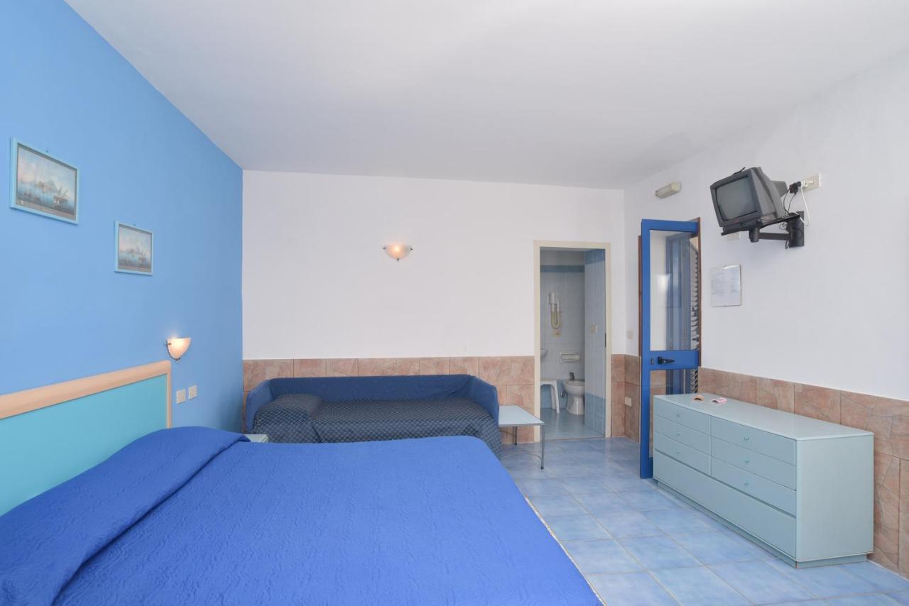 Hotel Celeste بروسيدا المظهر الخارجي الصورة