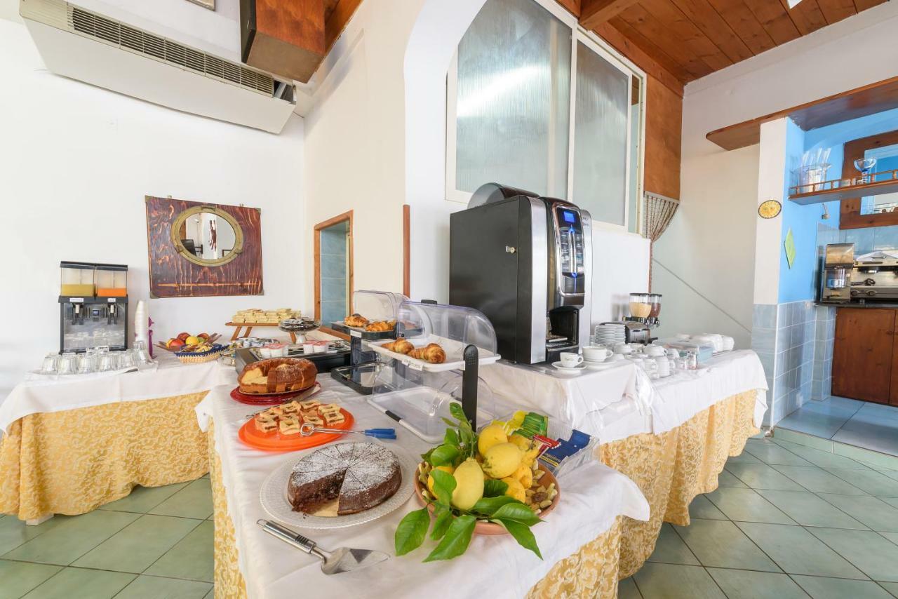 Hotel Celeste بروسيدا المظهر الخارجي الصورة